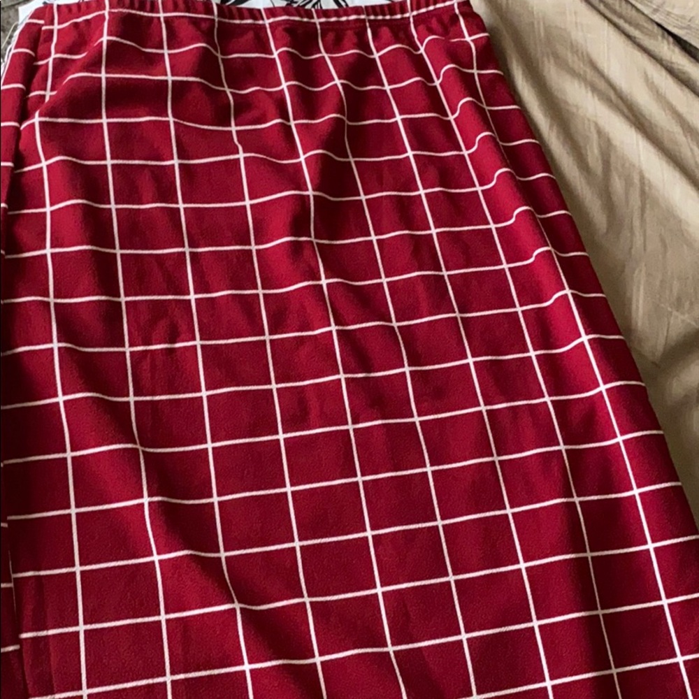 Maroon and white midi skirt